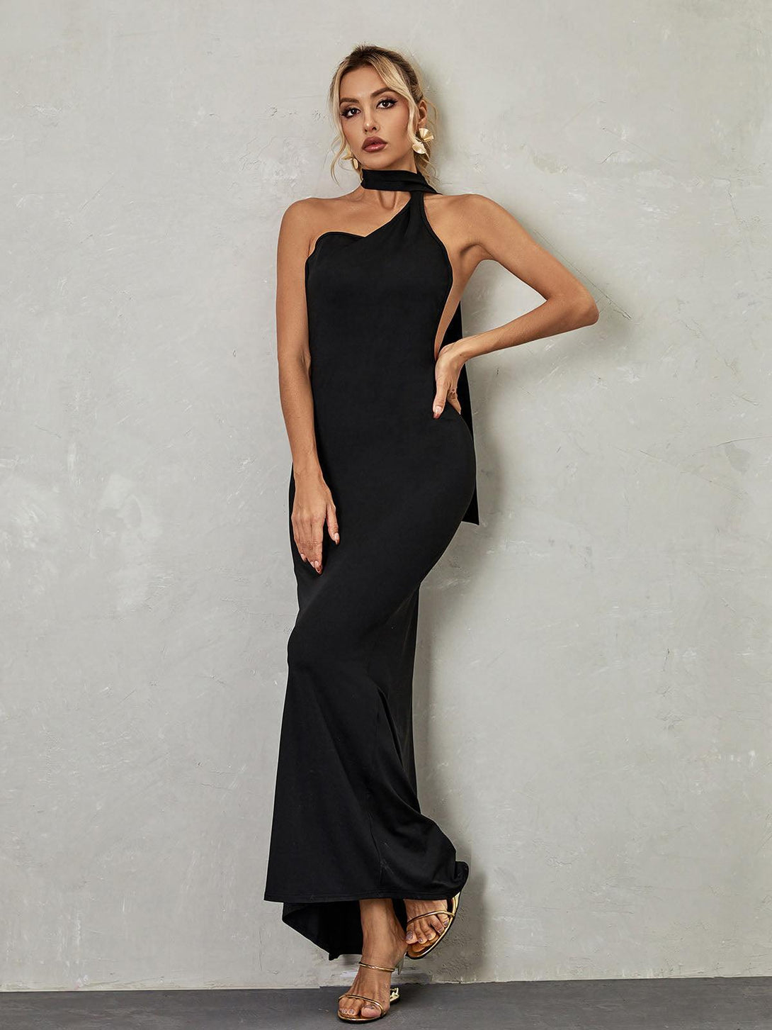 Toula Backless Maxi Dress In Black - Mew Mews